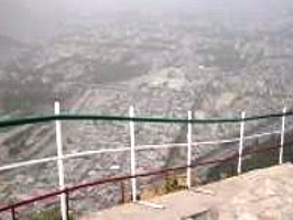 گرد و غبار، مهمان ناخوانده قم