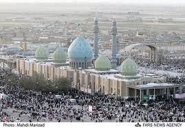 پیاده‌روی نیروهای مسلح استان قم به سوی مسجد جمکران