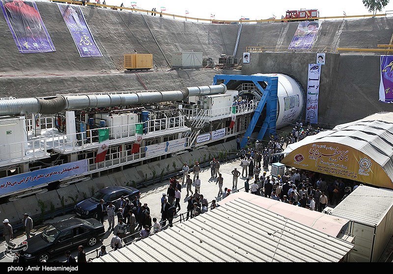 مراسم آغاز به کار حفاری متروی قم با دستگاه TBM