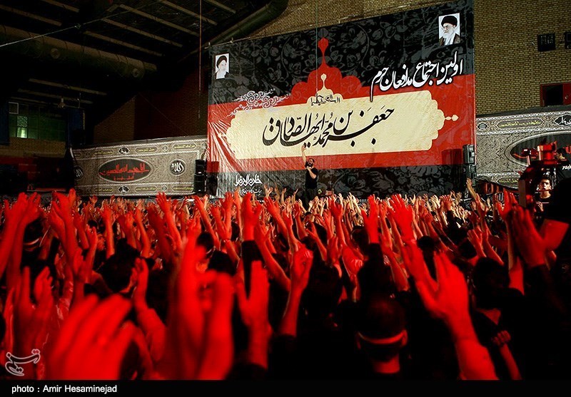 اجتماع مدافعان حرم در قم