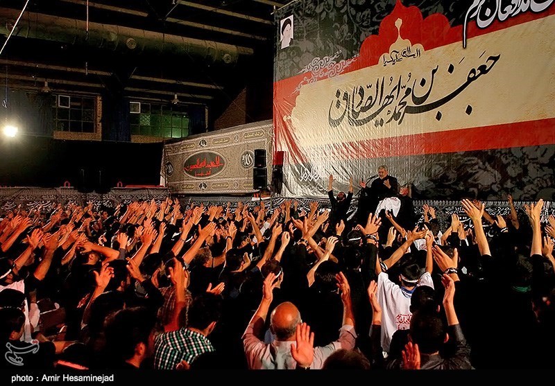 اجتماع مدافعان حرم در قم