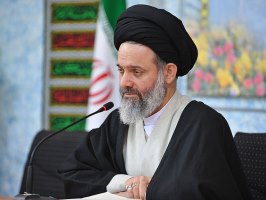چشم امید جهانیان به حوزه‌های علمیه است