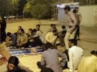 : گزارش تصویری : تحصن روحانی قمی و همراهان وی در اعتراض به تصویب برجام  