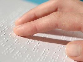کتابخانه آیت‌الله خامنه‌ای قم بزرگ‌ترین کتابخانه نابینایان کشور است
