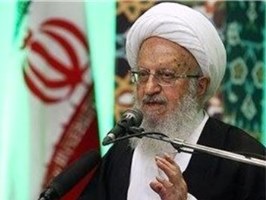 آیت الله مکارم شیرازی: تسلط طلاب به زبان‌های خارجی، واجب کفایی است