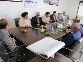 روحیه ایثار و شهادت نباید در جامعه تضعیف شود