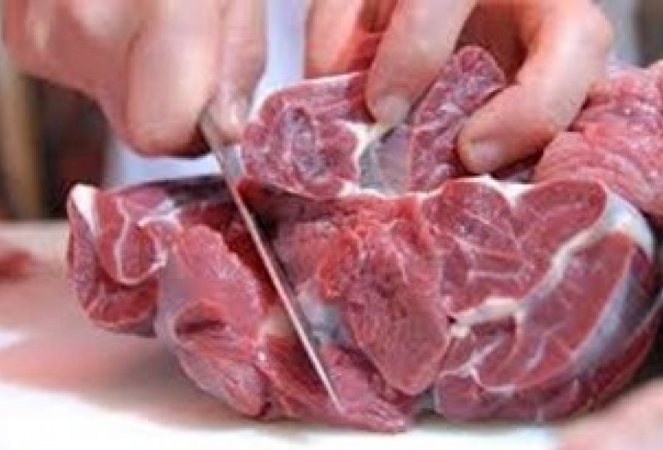 ضرورت نظارت بیشتر بر قیمت گوشت در قم