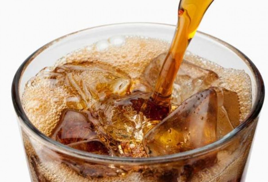 افزایش ریسک ابتلا به دیابت و بیماری قلبی با مصرف نوشابه گازدار
