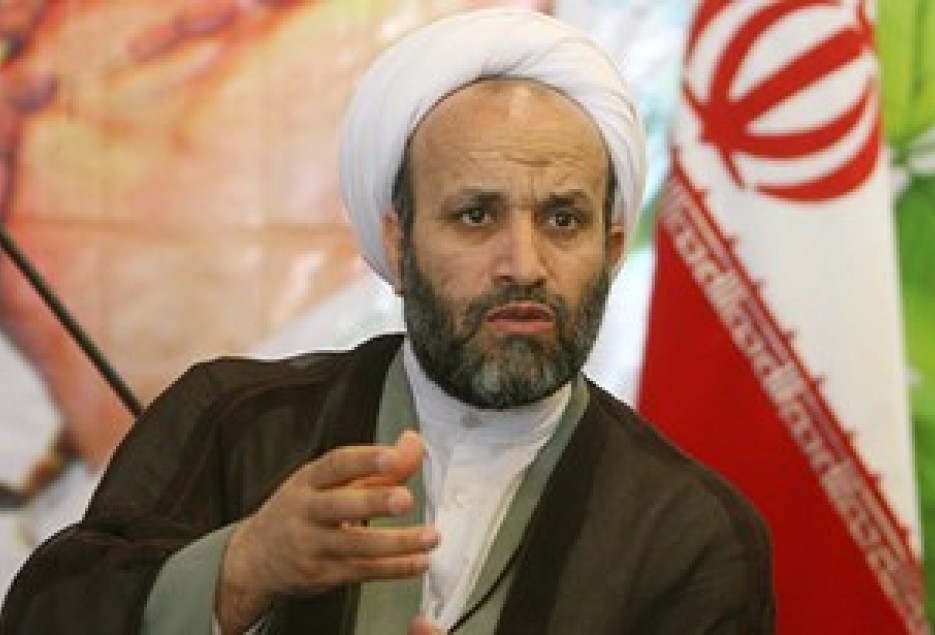 برخی مدیران به اشرافی گری پنهانی روی آوردند/راه عبور از بحران‌ها عمل به دستورات مقام معظم رهبری است