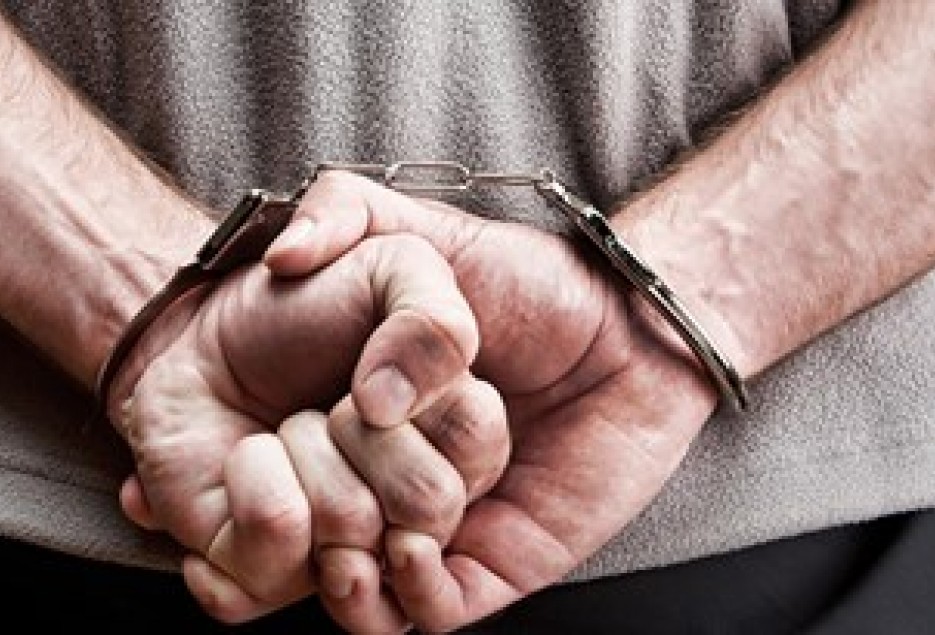 اعتراف کيف زن حرفه‌اي به 22 فقره سرقت در قم