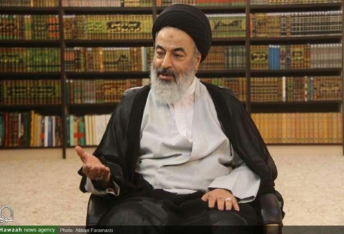 حجت الاسلام و المسلمین سید مهدی رجائی، رئیس پژوهشکده انساب قم: شجره‌‌نامه سیادت ملکه الیزابت جعلی است