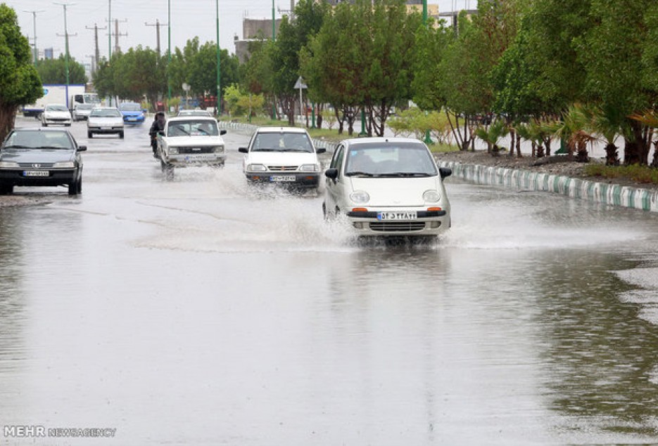 معابر اصلی قم آبگرفتگی ندارد/ ۲۵۰۰ نیروی شهرداری در آماده باش