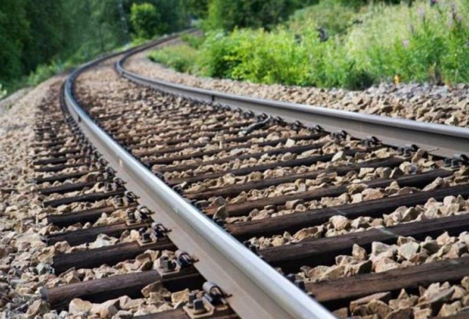 اتصال مناطق بار به شبکه ریلی، حمایت از کالای ایرانی است