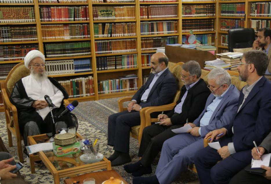 رفتارهای غیرمتعارف آمریکا با تحلیل برای مردم بیان شود