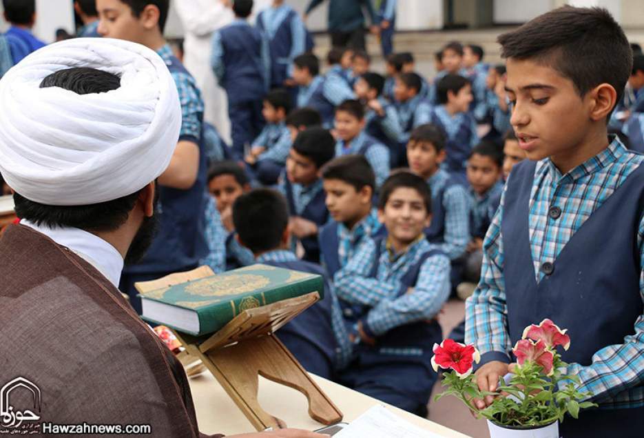 طرح جوانه‌های صالحین در ۲۵۰ پایگاه بسیج استان قم اجرا می‌شود 