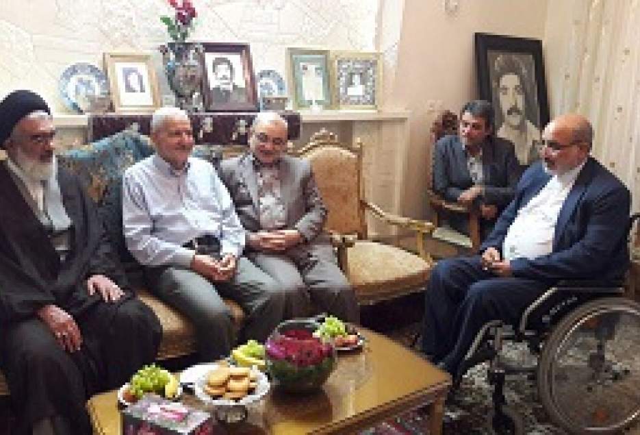 دیدار با 3700 خانواده شاهد و ایثارگر
