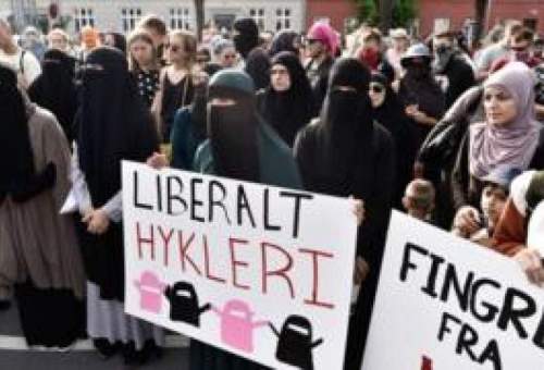 نخستین زن مسلمان در دانمارک به خاطر «ممنوعیت پوشیه» جریمه شد