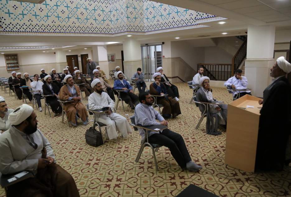 آزمون سطح ۴مرکز تخصصی شیعه شناسی برگزار شد