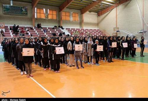 رقابت‌های هندبال قهرمانی دختر جوانان کشور در قم آغاز شد
