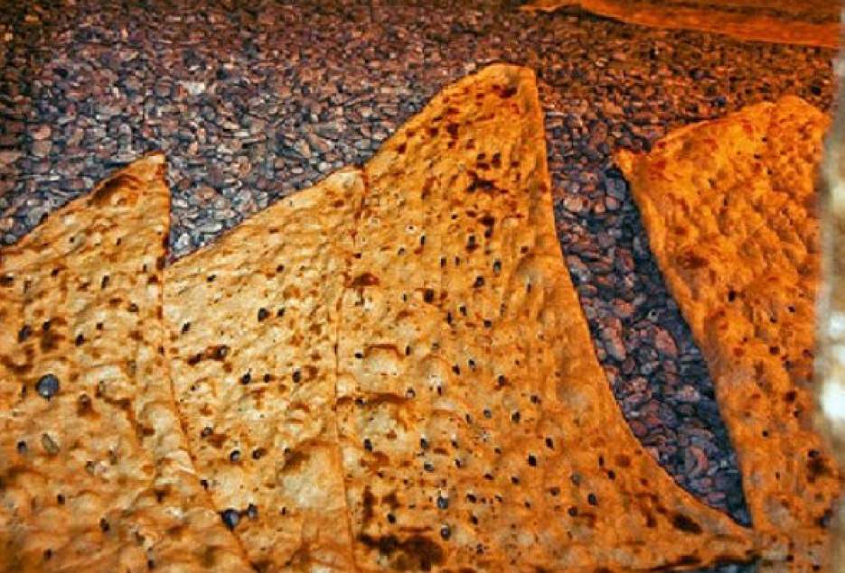 نان سنگک در قم با آرد استاندارد پخت می‌شود