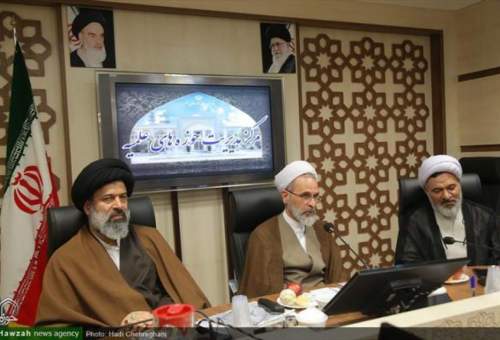 نظام روحانیت در معرض آسیب‌های طراحی شده قرار دارد/کار جهادی در اولویت حوزه علمیه باشد