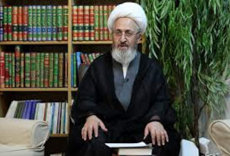آیت‌الله سبحانی: توبه و استغفار مهم‌ترین عامل پاکی و سعادتمندی انسان است
