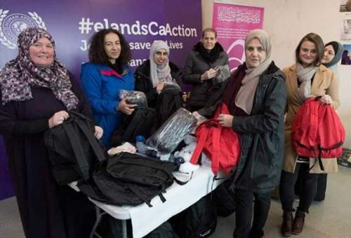 جامعه زنان مسلمان ایرلند به کمک بی خانمان ها شتافتند + تصاویر