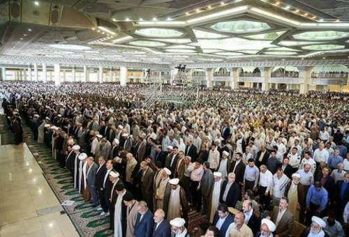 کاهش نرده های بین مردم و مسئولین در نمازجمعه تهران