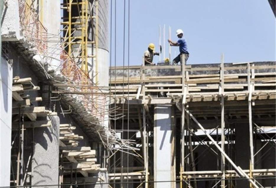 تحت‌فشار بودن کارگران روزمزد ساختمانی در قم