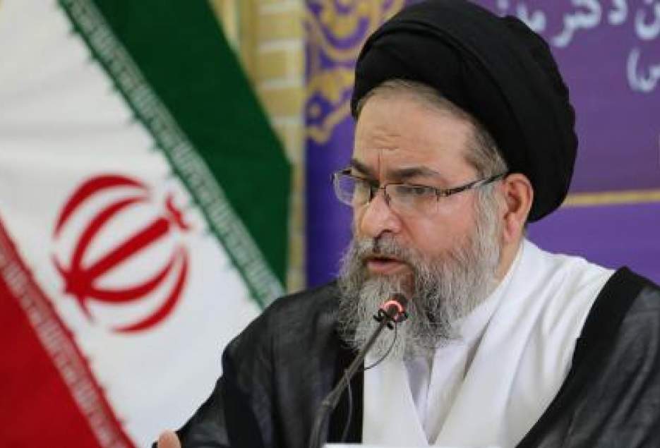 بانوان طلبه ظرفیت های علمی خود را ارتقا دهند