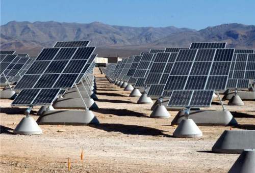 نیروگاه خورشیدی ۱۰۰۰ هکتاری در محدوده دریاچه حوض سلطان قم احداث می‌شود