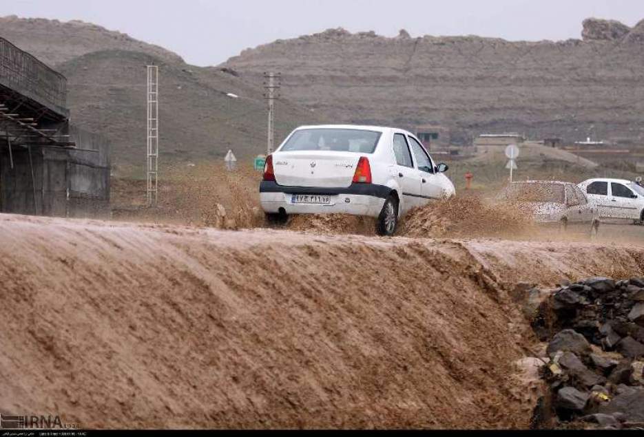 برخی خانه های روستای کهندان قم تخلیه شد