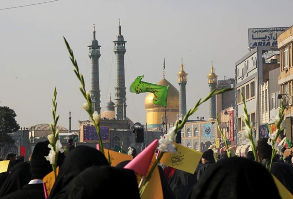 قم در سالروز ولادت امام سجاد(ع) غرق در نور و سرور است