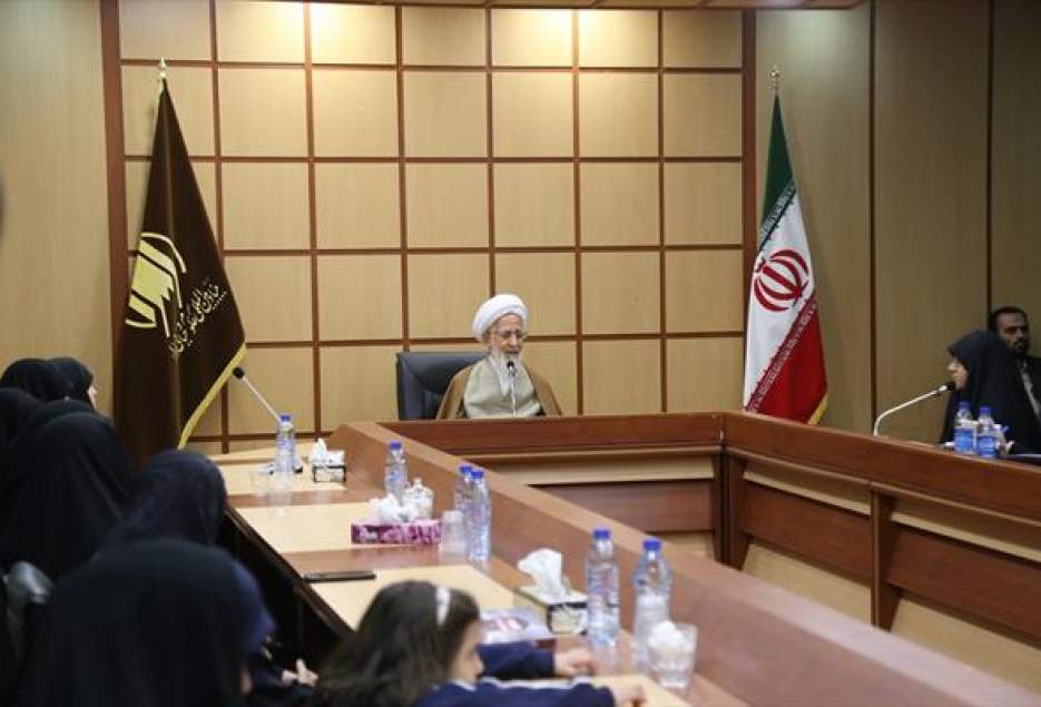 دیدار جمعی از خانواده های شهدای حزب الله با آیت الله جوادی آملی