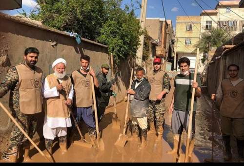 ۳۳ گروه جهادگر قمی به سیل‌زدگان خدمت‌رسانی کردند