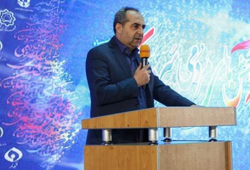 ارسال 5 هزار پاسخ به سؤال استاندار قم
پیشرفت جامعه و کشور در گرو اعتماد به جوانان است
