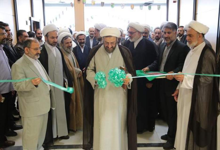 نمایشگاه دستاوردهای قرآنی دفتر تبلیغات حوزه علمیه قم افتتاح شد