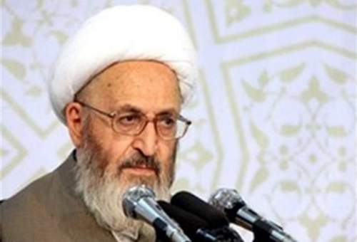 آیت‌الله سبحانی: نسل جوان از روحیه جهادی جوانان اول انقلاب الگو بگیرند