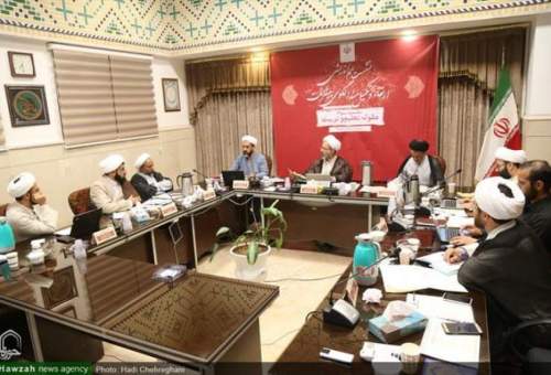 نشست هم اندیشی ارتقا و تکمیل سند الگوی پیشرفت برگزار شد