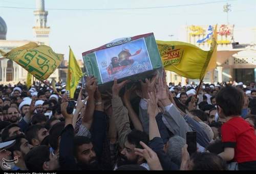 مراسم تشییع طلبه شهید مدافع حرم"مومنی" در قم