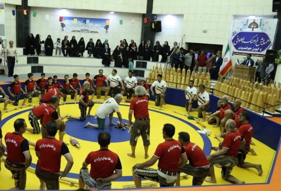 برگزاری همایش پهلوانی بدون حضور مسئولان استانی در قم