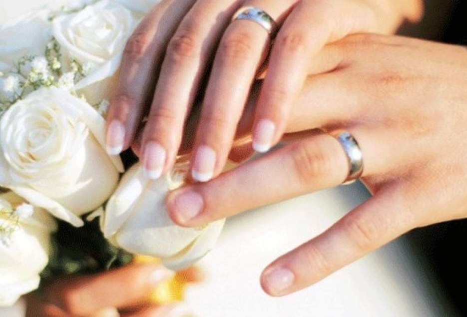 ازدواج هراسی در شبکه‌های اجتماعی