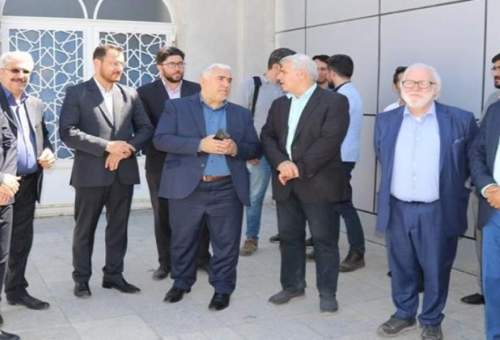 بازدید نماینده یونسکو از ایستگاه راه آهن قم