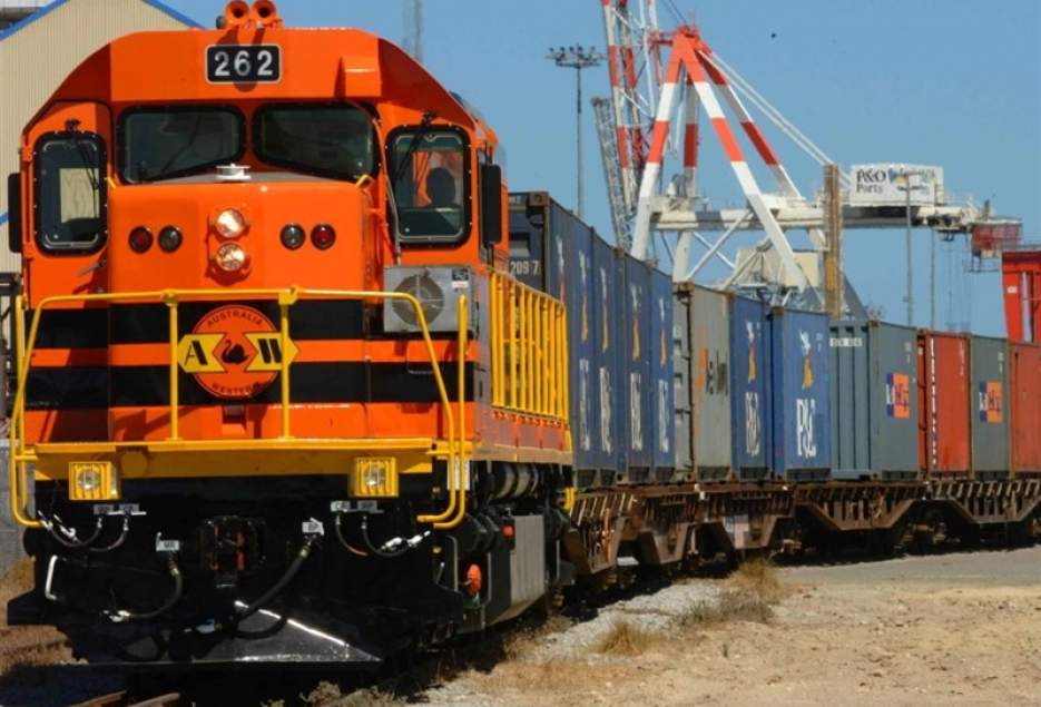 مجوز حمل ریلی توسط گمرک قم دریافت شد