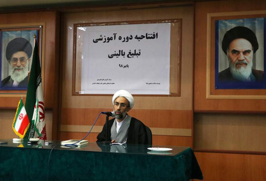 تبلیغ بالینی نقش مؤثری در کم کردن فاصله روحانیت با مردم دارد