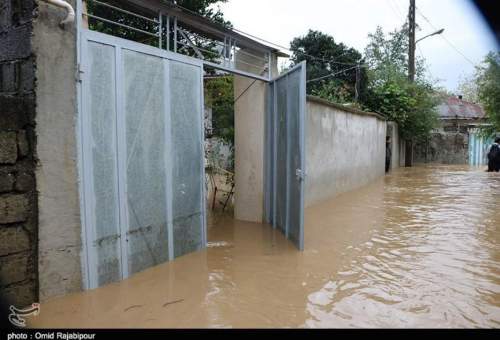 آب‌گرفتگی‌های ۲ روز گذشته قم با حضور ۱۵۰۰ نیروی خدمات شهری برطرف شد