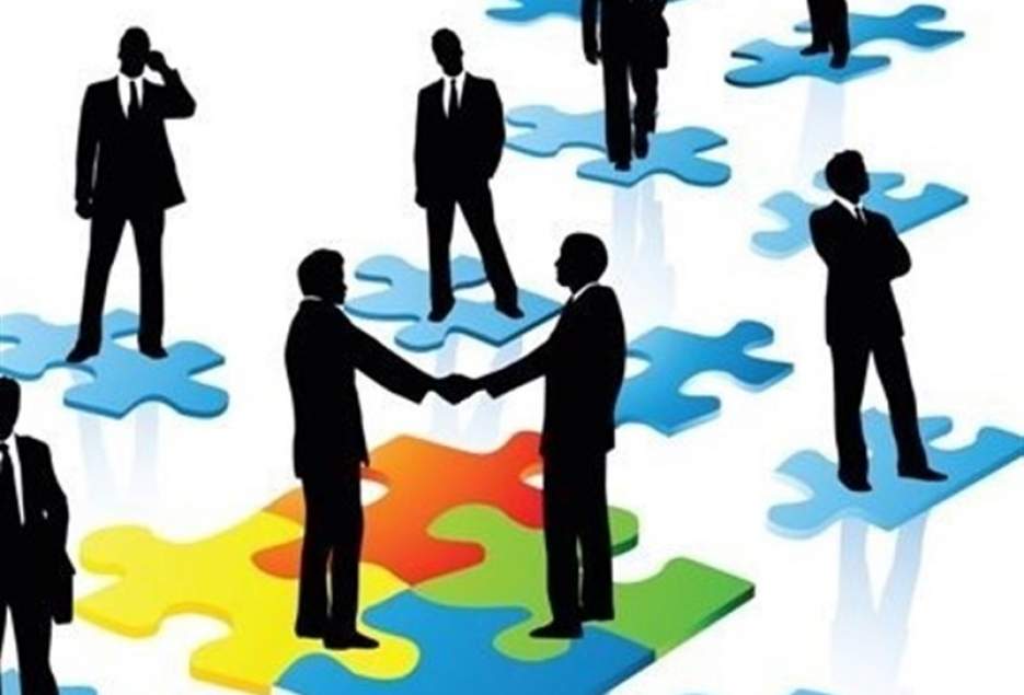 فرماندار قم: کسب‌ و کارهای اینترنتی نیازمند حمایت مدیریت استان هستند