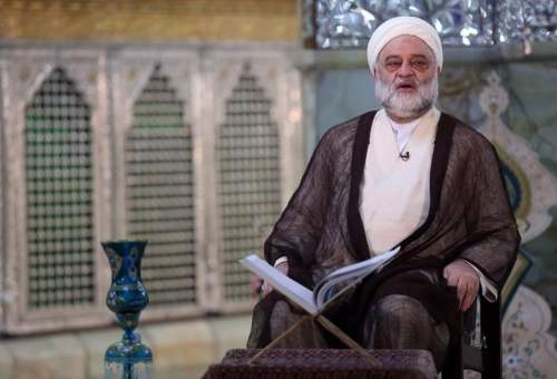 استاد حوزه علمیه قم: ماه رمضان بهترین فرصت برای بهره‌مندی از دریای رحمت الهی است