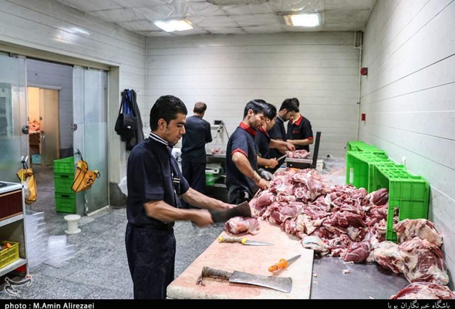 ۶ هزار بسته گوشت قربانی میان نیازمندان ۵ استان توزیع می‌شود