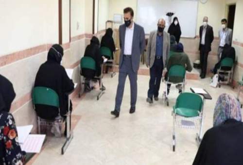 بازدید رئیس دانشگاه علوم پزشکی قم از برگزاری آزمون کارشناسی ارشد